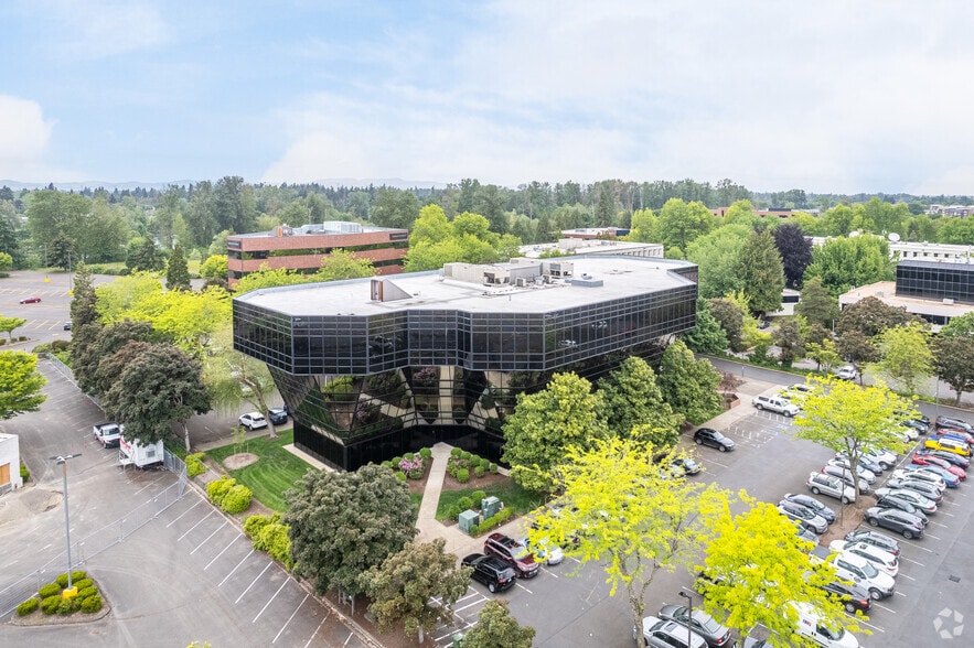 More Photos Of 1400 Executive Pky, Eugene Office For Lease