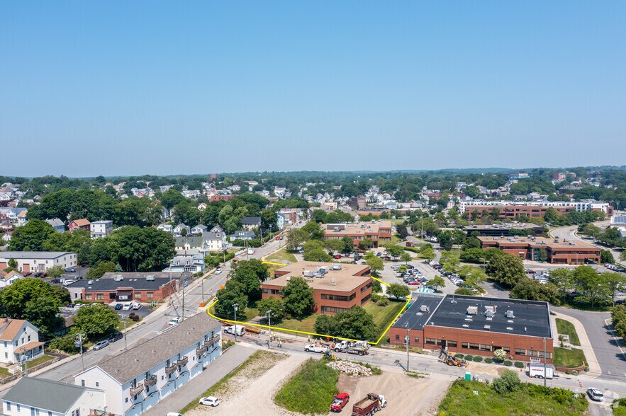 More Photos Of 2 Shaws Cv, New London Medical For Lease