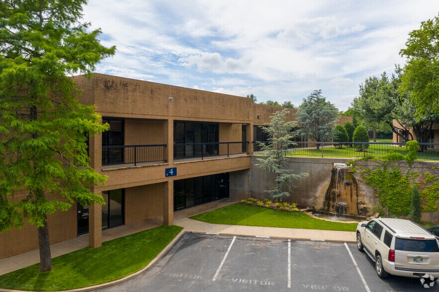 More Photos Of 1000 W Wilshire Blvd, Oklahoma City Coworking Space