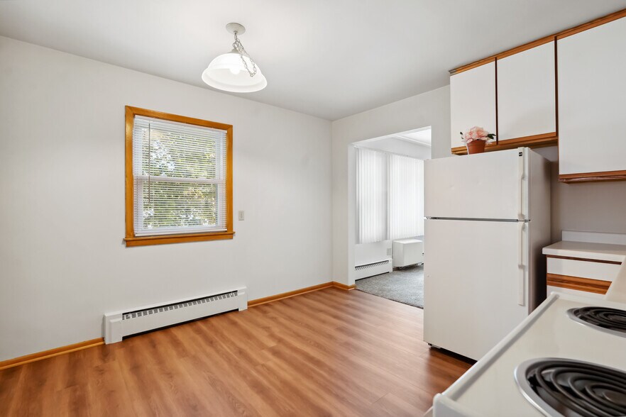 More Photos Of 2376 Ariel St N, Saint Paul Apartments For Sale
