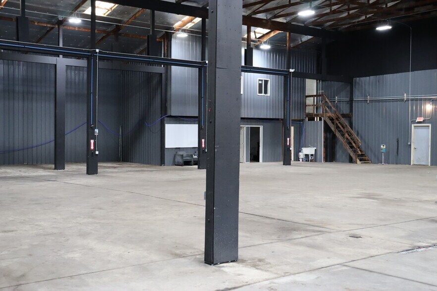 More Photos Of 21740 E Lincoln Hwy, Lynwood Warehouse For Lease
