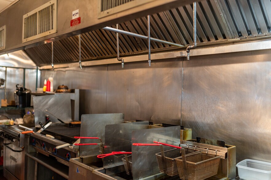 More Photos Of 1019 Norwich Rd, Plainfield Restaurant For Sale