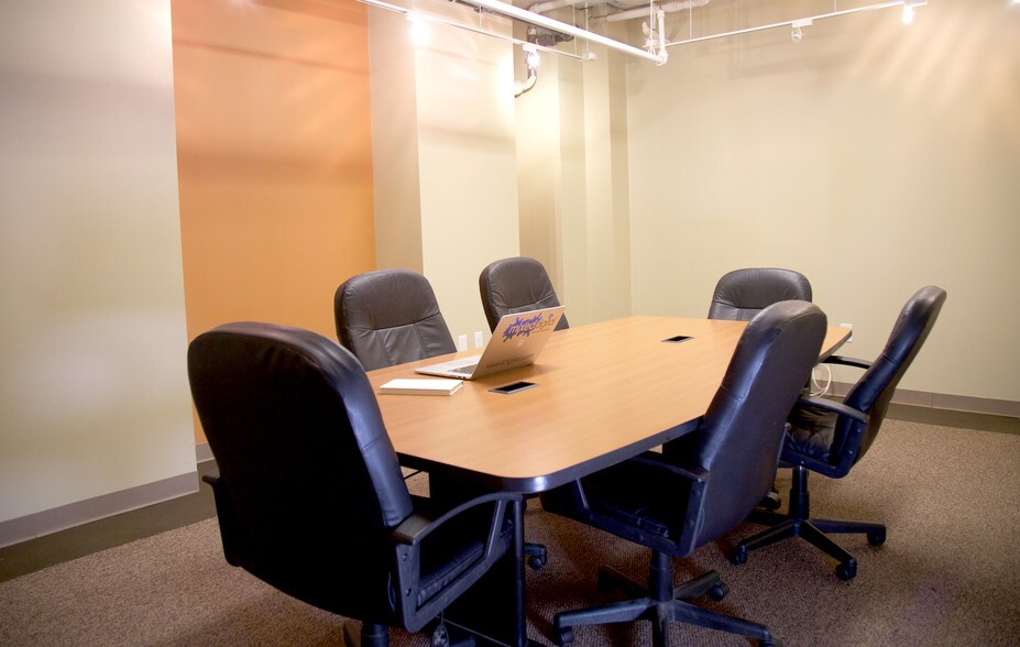 More Photos Of 331-335 W Main St, Durham Office For Lease