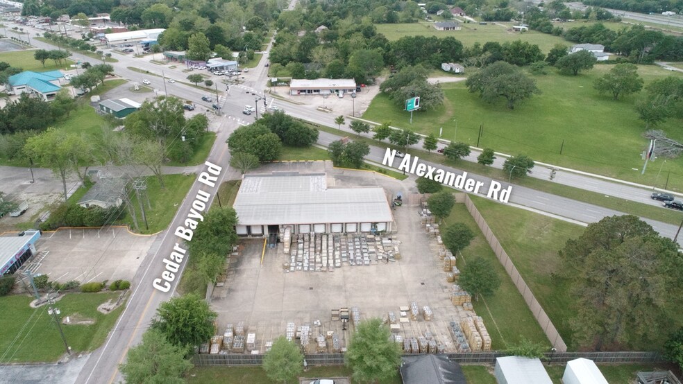 More Photos Of 2800 N Alexander Dr, Baytown Light Distribution For Lease