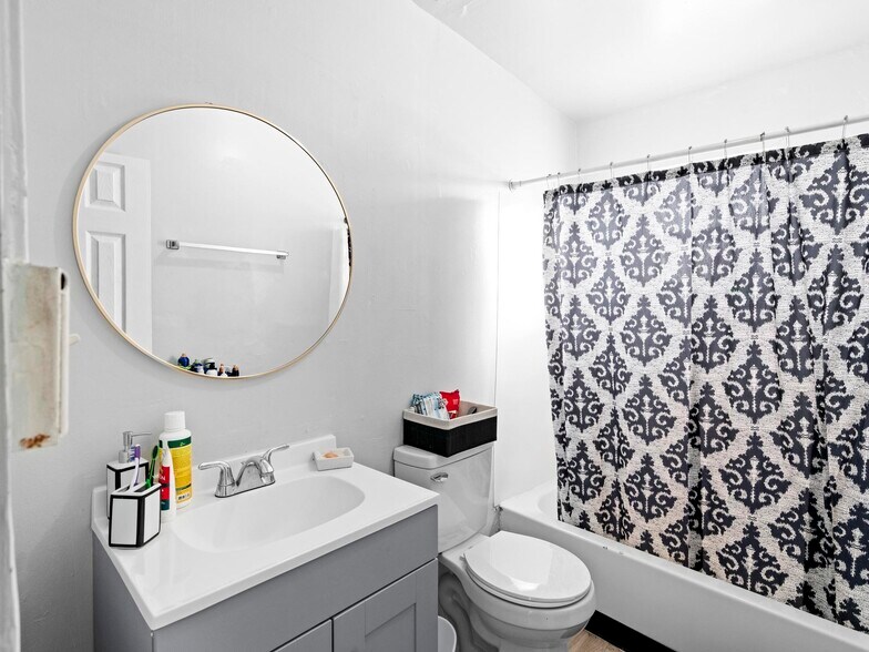 More Photos Of 127 W Mead Ave, Salt Lake City Apartments For Sale