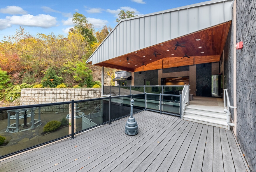 More Photos Of 1070 Baknsville Ave, Pittsburgh Lodge Meeting Hall For Sale