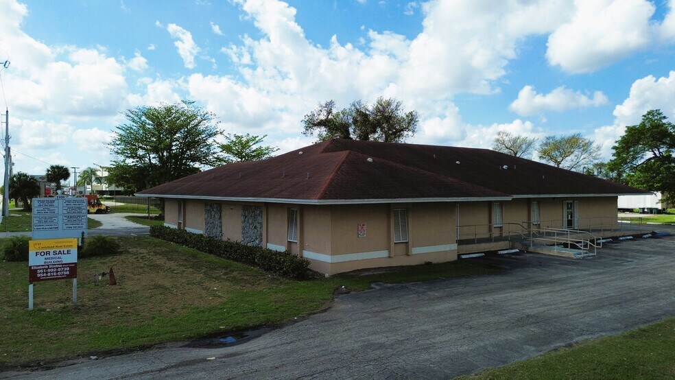 More Photos Of 1100 S Main St, Belle Glade Office Residential For Sale