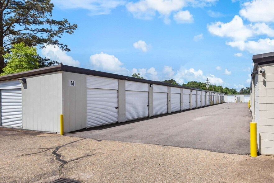 More Photos Of 4195 Highway 80 East, Pearl Self Storage For Sale
