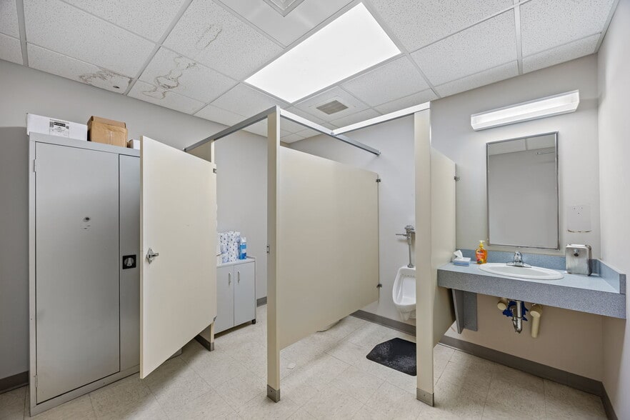 More Photos Of 9 Walden Ridge Dr, Asheville Medical For Lease