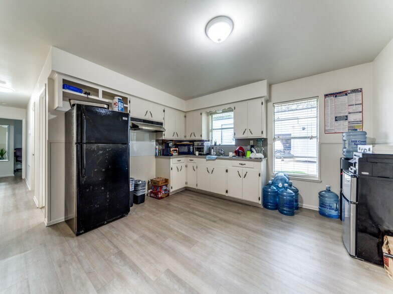 More Photos Of 8424 Indian Hills Ln, Boerne Light Distribution For Lease