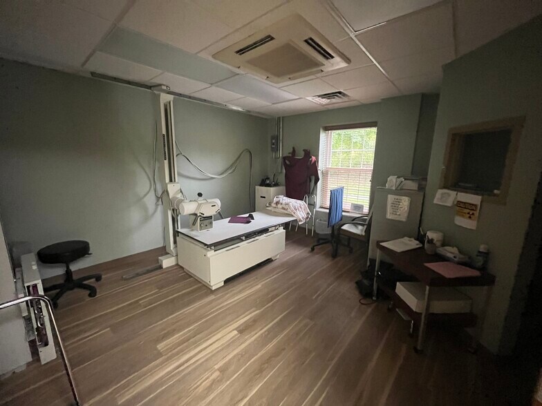 More Photos Of 727 Welsh Rd, Huntingdon Valley Medical For Sale