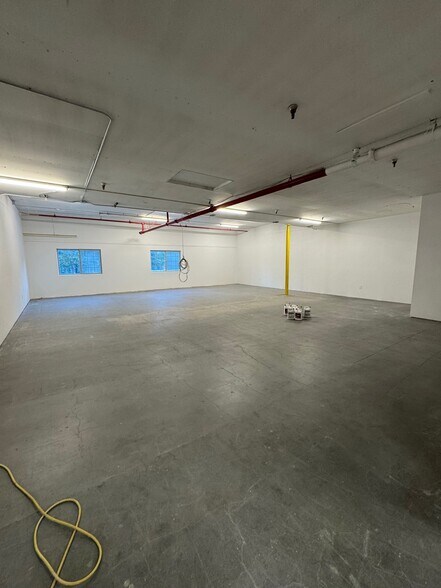 More Photos Of 12715 Miller Rd NE, Bainbridge Island Manufacturing For Lease