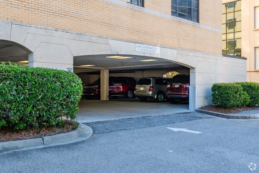 More Photos Of 125 Doughty St, Charleston Medical For Lease