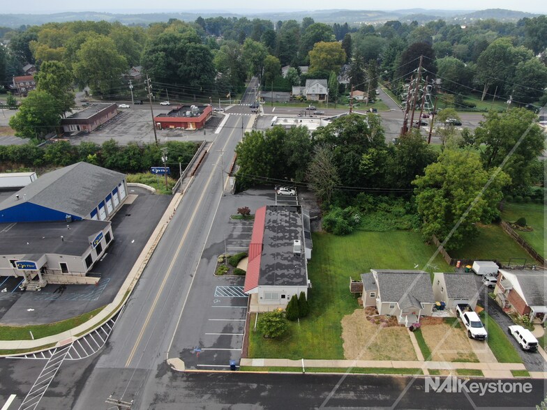 More Photos Of 35 S Dwight St, West Lawn Office For Lease