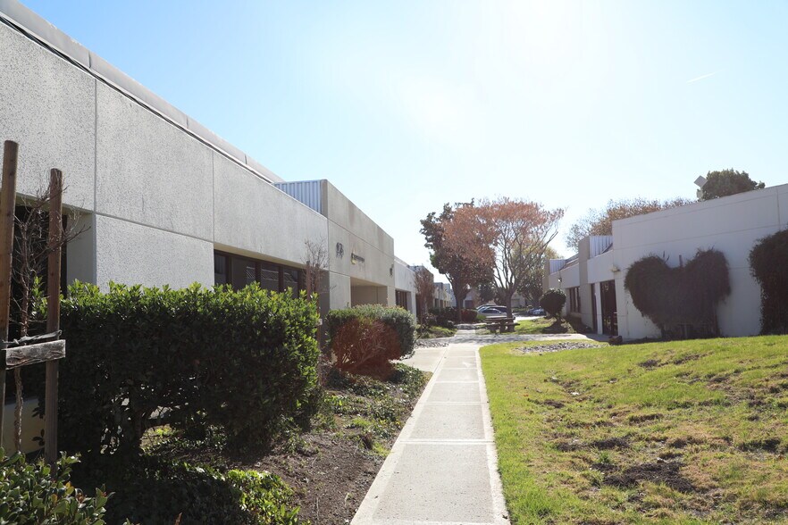 More Photos Of 960-978 Rincon Cir, San Jose Light Manufacturing For Sale