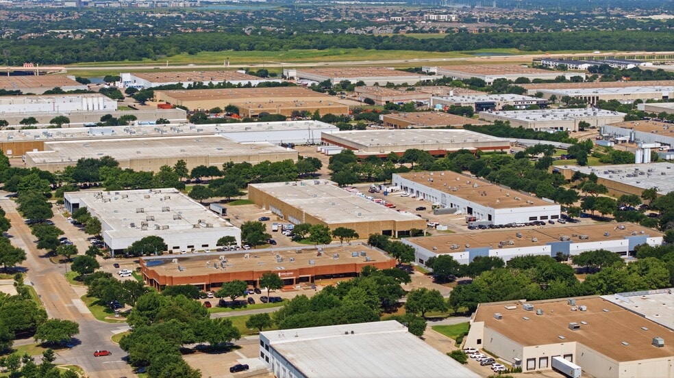More Photos Of 13755-13775 Benchmark Dr, Farmers Branch Warehouse For Lease