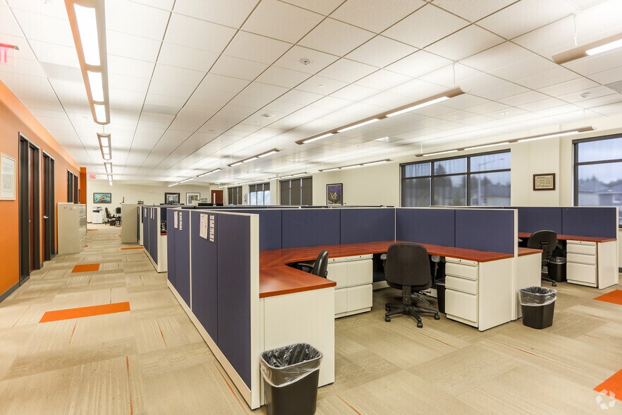 More Photos Of 701 NE 136th Ave, Vancouver Office For Lease