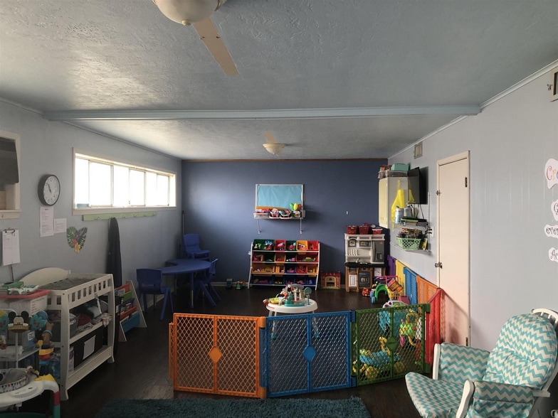 More Photos Of 6200 39th St, Groves Religious Facility For Sale
