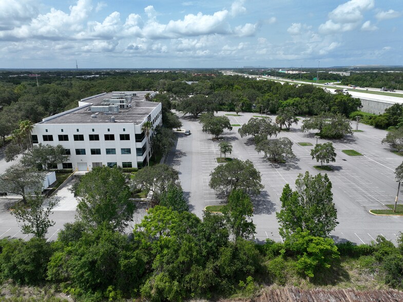 More Photos Of 636 Grand Regency Blvd, Brandon Office For Sale