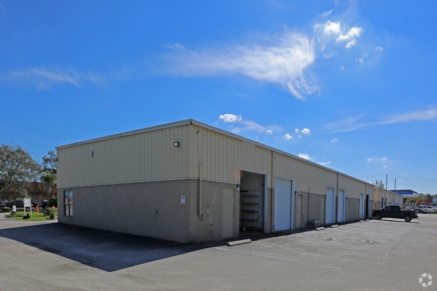 More Photos Of 163-175 Cleary Rd, West Palm Beach Warehouse For Lease