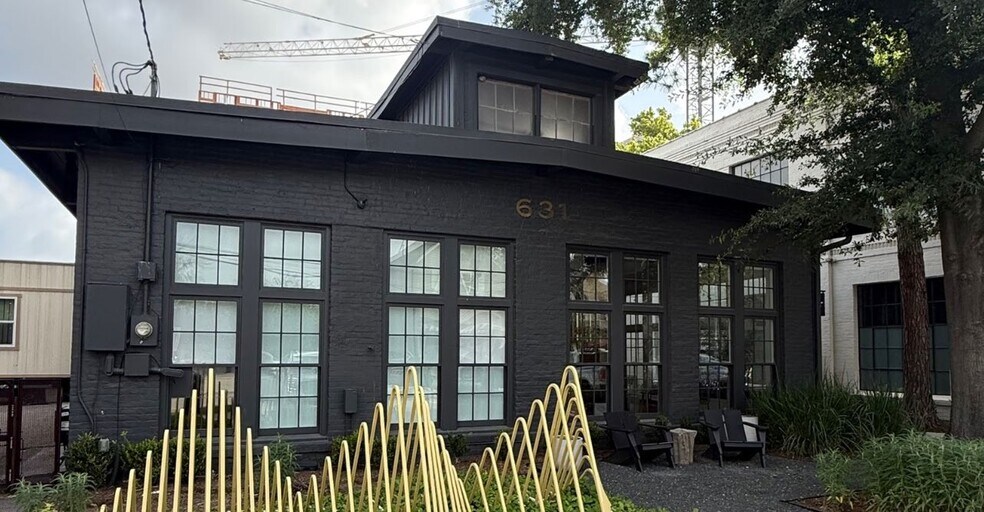 Primary Photo Of 631 W 22nd St, Houston Office For Lease