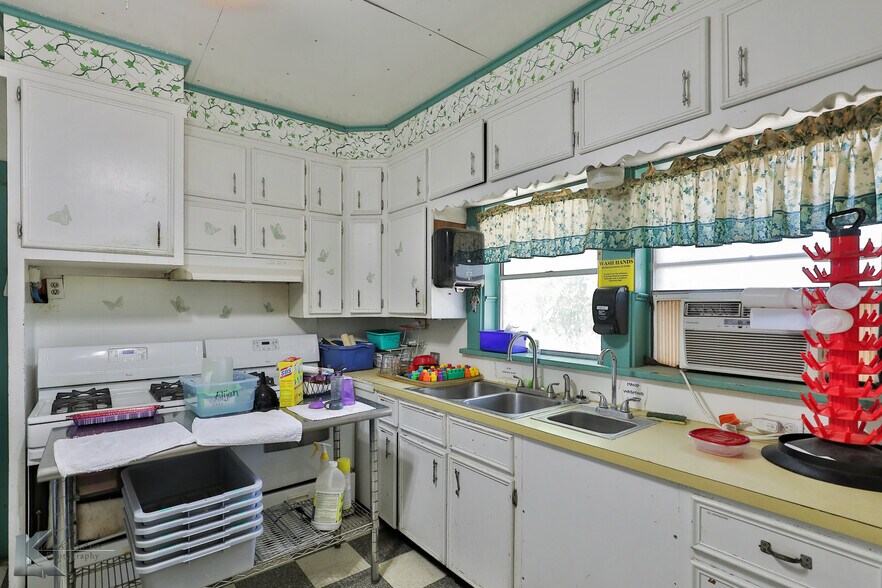 More Photos Of 6000 Buffalo Gap Rd, Abilene Daycare Center For Sale