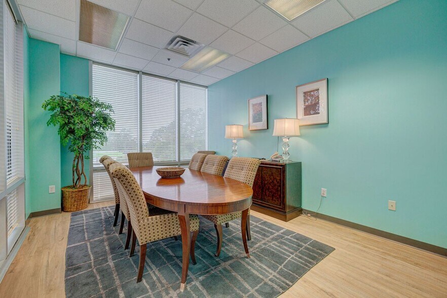 More Photos Of 1717 Shipyard Blvd, Wilmington Medical For Lease