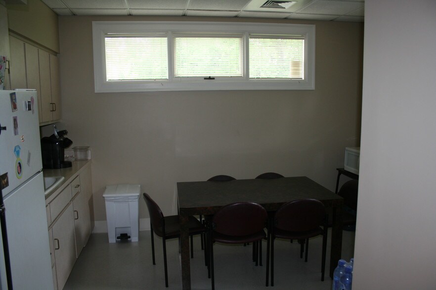 More Photos Of 959 17th St, Columbus Medical For Sale