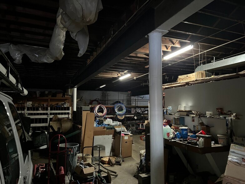 More Photos Of 2164 Guffey Rd, Irwin Supermarket For Sale