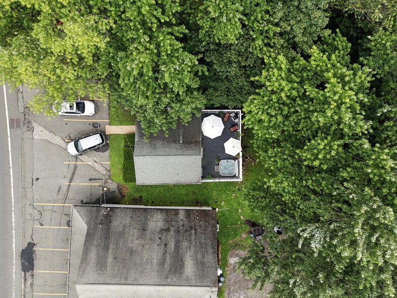 More Photos Of 260 Espanong Rd, Lake Hopatcong Restaurant For Sale