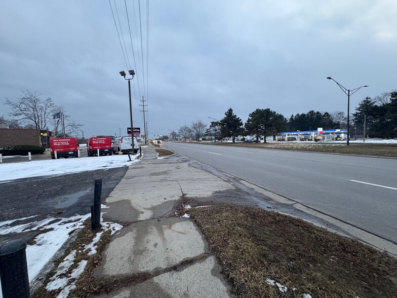 More Photos Of 36320 S Gratiot Ave, Clinton Township Auto Dealership For Sale