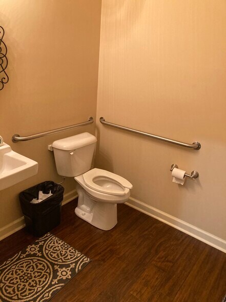 More Photos Of 2450 Atlanta Hwy, Cumming Medical For Lease