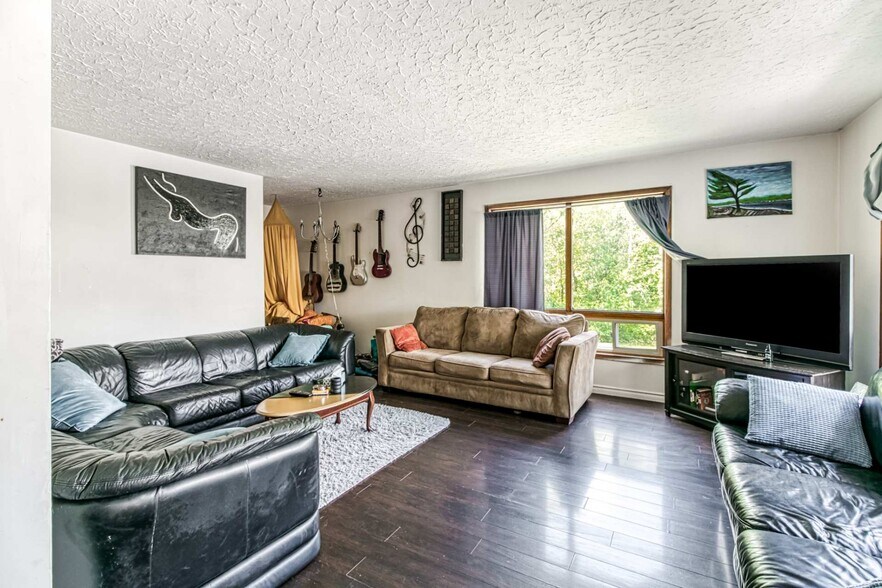 More Photos Of 354 Eva Av, Sudbury Apartments For Sale