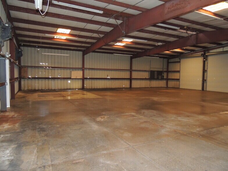 More Photos Of 2311 Whitfield Industrial Way, Sarasota Warehouse For Sale