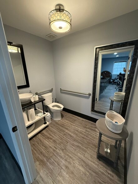 More Photos Of 1015-1029 Bullard Ct, Raleigh Office For Sale