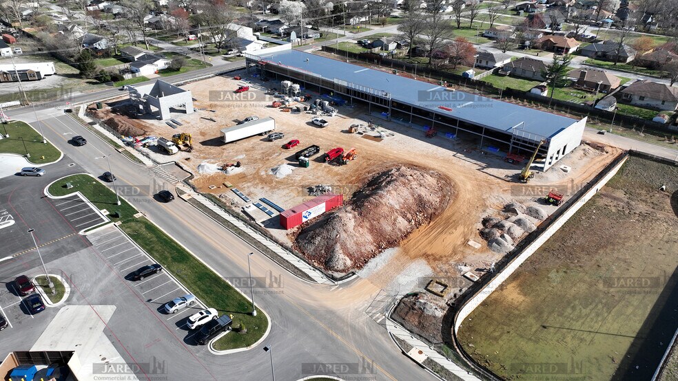 More Photos Of 3444 W Sunshine St, Springfield Storefront For Lease