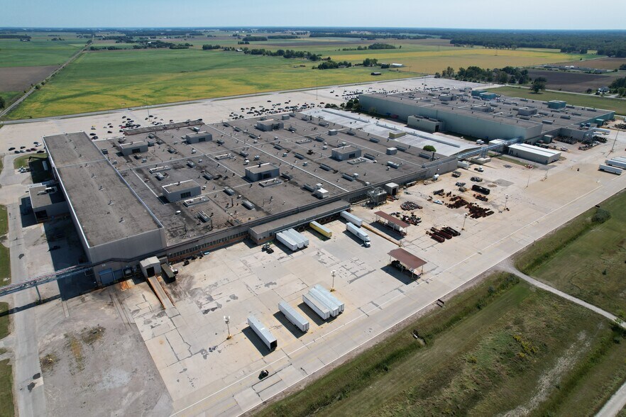 More Photos Of 3900 E Holland Rd, Saginaw Manufacturing For Sale