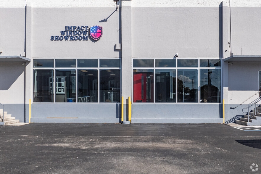 More Photos Of 7950-7966 NW 14th St, Miami Unknown For Lease