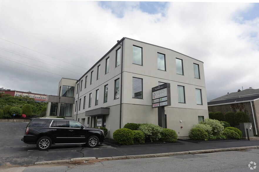 More Photos Of 146 W Boylston Dr, Worcester Office For Sale