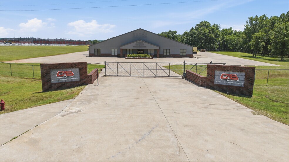 More Photos Of 370690 E Old Highway 64, Cleveland Office For Sale
