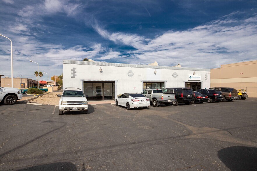 More Photos Of 15354 Bonanza Rd, Victorville Storefront Retail Office For Lease