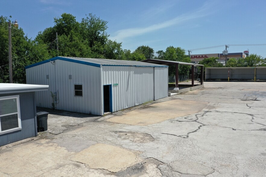 More Photos Of 1605 Century St, Pflugerville Manufacturing For Lease