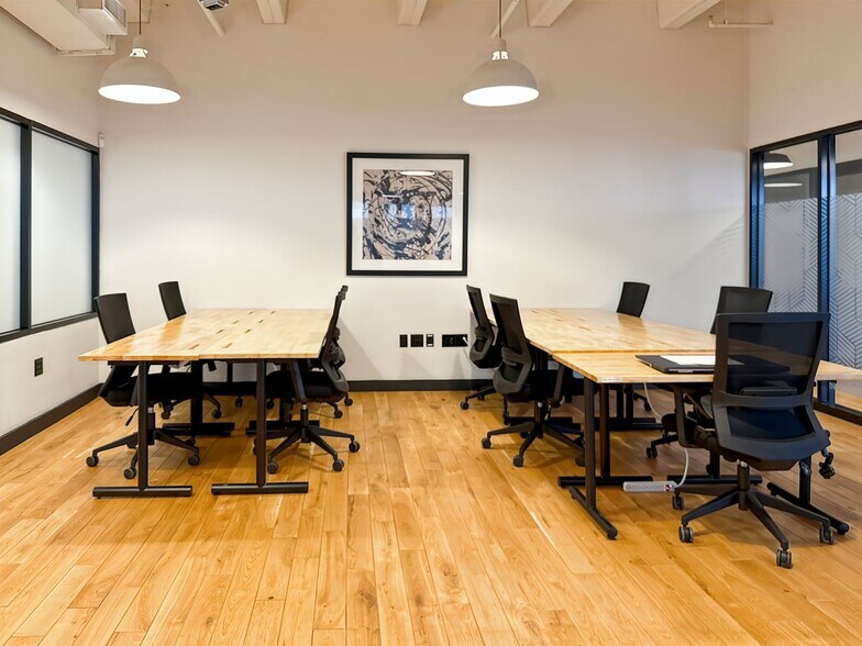 More Photos Of 128 S Tryon St, Charlotte Coworking Space