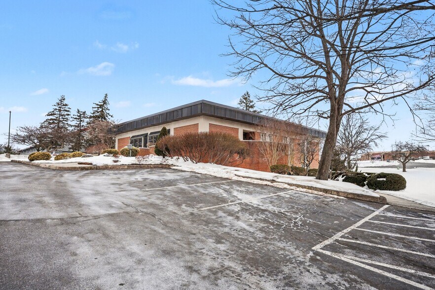 More Photos Of 400 Nationwide Dr, Harrisburg Medical For Sale