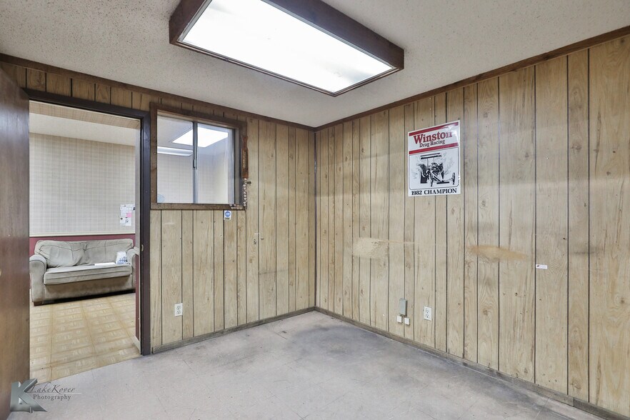 More Photos Of 5550 US-277 S., Abilene Specialty For Sale