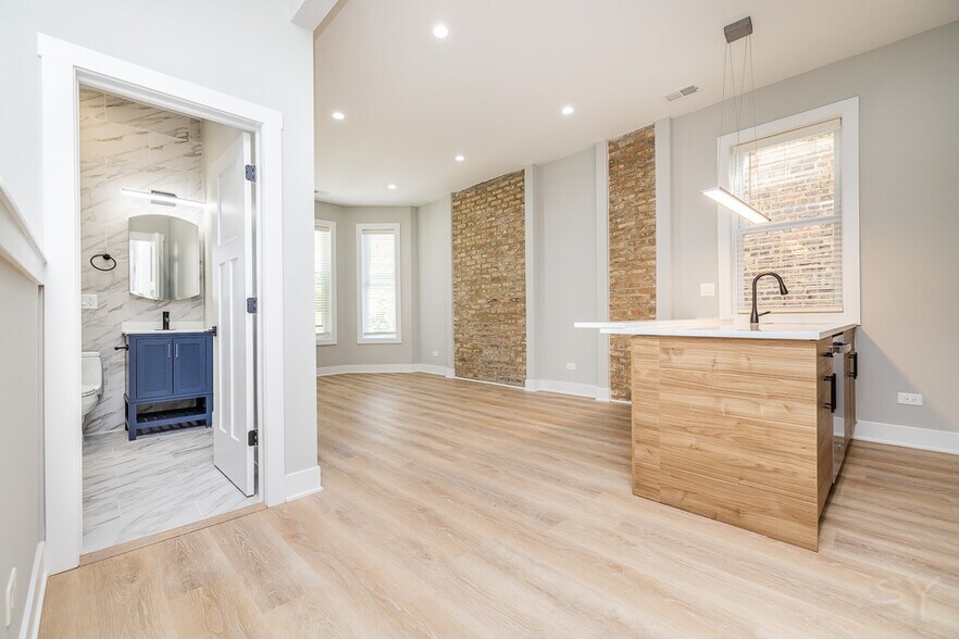 More Photos Of 3039 W 19th St, Chicago Apartments For Sale