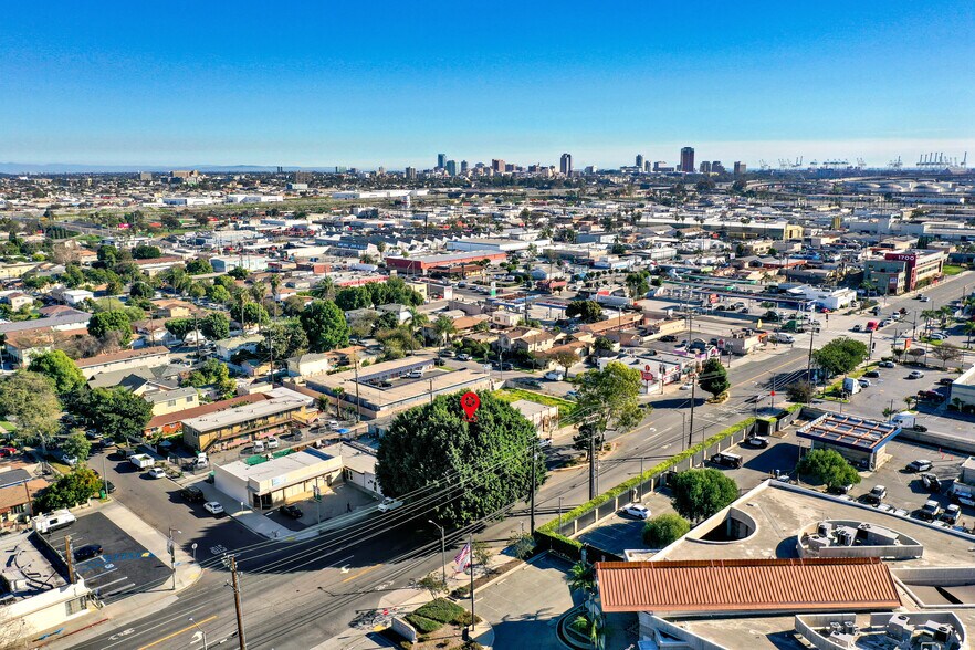 More Photos Of 1862 Santa Fe Ave, Long Beach Storefront For Lease