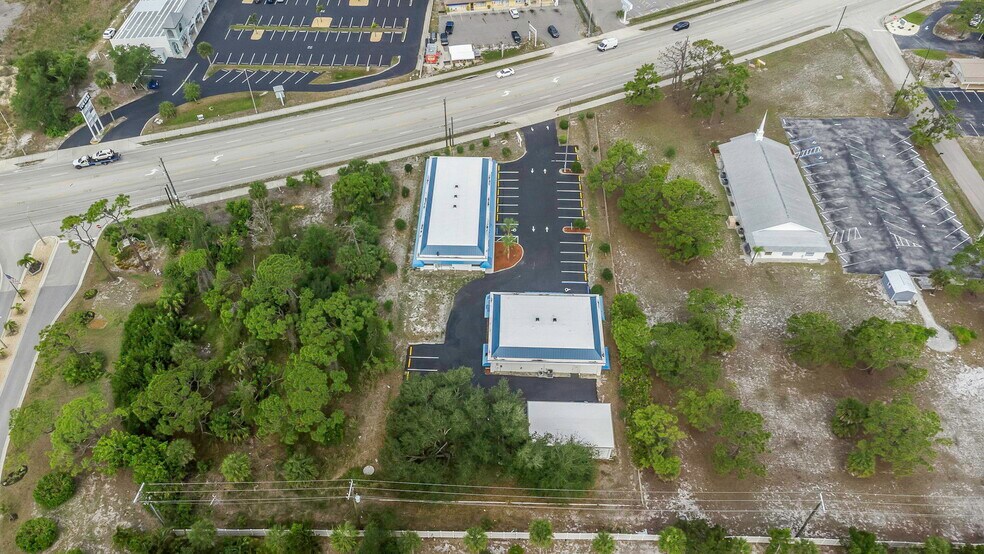 More Photos Of 655 N Indiana Ave, Englewood Medical For Sale