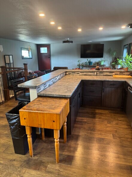 More Photos Of 901 W Fremont St, Kiel Sports And Entertainment For Sale