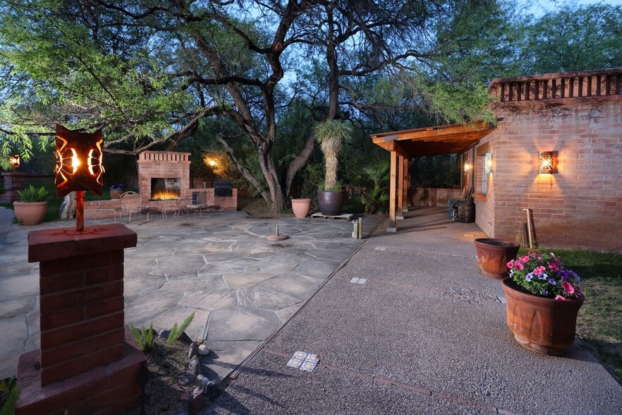 More Photos Of 13105 E Placita Las Avenas, Tucson Horse Stables For Sale